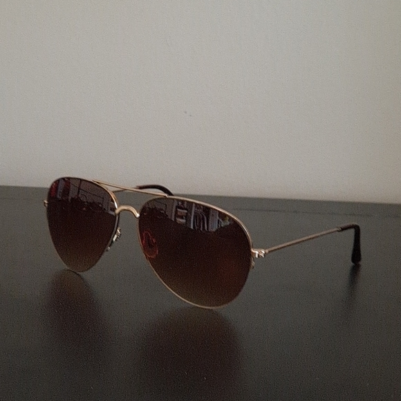 Aviator sunglasses - Picture 2 of 3